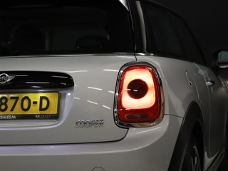 MINI Cooper MINI Cooper Mini 1.5 Salt Business [PDC ACHTER, NAVIGATIE, BLUETOOTH, CRUISE CONTROL, AIRCO, NIEUWSTAAT] - afbeelding nr 9