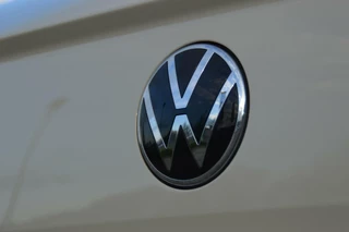 Volkswagen T-Roc Volkswagen T-Roc 1.5 TSI R-Line Edition Black Style panoramadak/trekhaak - afbeelding nr 43