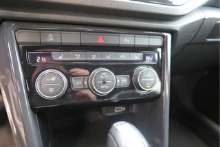 Volkswagen T-Roc Volkswagen T-Roc 2.0 TSI 190pk DSG 4Motion Sport , Virtual cockpit , Led verlichting, Trekhaak (afneembaar), Navigatie, Stoelverwarming,Achteruitrijcamera etc. Nieuwe APK - afbeelding nr 60