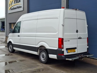 Volkswagen Crafter Volkswagen Crafter 35 2.0 TDI L3H3 Trendline AIRCO / CRUISE CONTROLE / CAMERA / EURO 6 / L2H2 - afbeelding nr 2