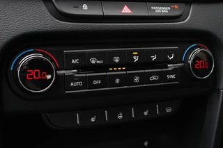 Kia ProCeed Kia ProCeed 1.6 T-GDi GT 204PK | Pano | JBL | Sportuitlaat - afbeelding nr 31