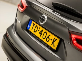 Nissan QASHQAI Nissan QASHQAI 1.2 N-Connecta Deluxe Automaat (PANORAMADAK, NAVIGATIE, 360 CAMERA, KEYLESS, SPORTSTOELEN, PARKEERSENSOREN, CRUISE, NIEUWSTAAT) - afbeelding nr 28