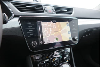 Škoda Superb , Keyless ,Carplay, Stuurwiel multifunctioneel,etc. slechts 11000 km !! Fabrieksgarantie t/m 03-2026 - afbeelding nr 45