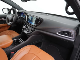Chrysler Pacifica Chrysler Pacifica 3.6 V6 Hybrid 7 PERSOONS | ZEER LUXE UITGERUST | PANO | 360 CAMERA | LEDER+ STOELVENTILATIE+STOELVERWARMING - afbeelding nr 54