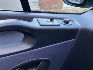Opel Vivaro - afbeelding nr 22