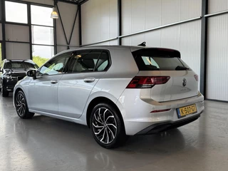 Volkswagen Golf Volkswagen Golf 1.0 eTSI 81kW DSG Life - afbeelding nr 28