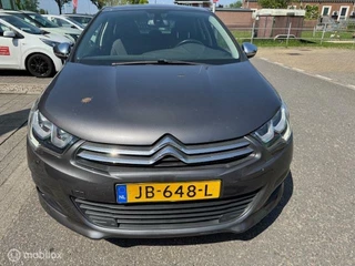 Citroën C4 Citroen C4 1.2 PureTech Feel 5 deurs  Navigatie , parkeerhulp voor en achter , Bleutooth , Climate - & Cruise controle , Trekhaak  1500kg trekgewicht .  1e eigenaar - afbeelding nr 8