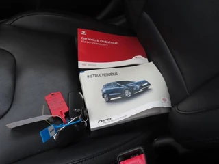 Kia Niro Kia Niro 1.6 GDi PHEV Plug-in DynamicPlusLine TREKHAAK I LEER I ORG.NL + NAP + DEALER O.H - afbeelding nr 6