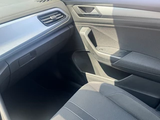 Volkswagen T-Roc Volkswagen T-Roc 1.0 TSI 110PK FACELIFT DIGITAL-SCHERM LED NAVIGATIE AIRCO LMV PDC - afbeelding nr 14