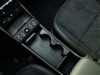 Hyundai Kona Hyundai Kona Electric Premium 65.4 kWh | 360 graden camera | Alcantara | Navigatie | - afbeelding nr 43
