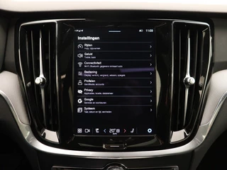 Volvo V60 Volvo V60 B3 AUT(7) PLUS DARK SCHUIFDAK 19INCH GOOGLE MAPS ACC BLIS GETINT - afbeelding nr 24