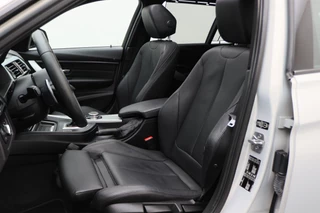 BMW 3 Serie Leer, Panoramadak, Cruise, Navigatie, Verwarmde Stoelen, Trekhaak, 18'' - afbeelding nr 10