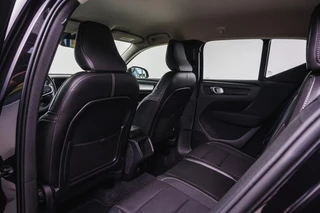 Volvo XC40 Volvo XC40 T3 Geartronic Momentum Pro, Park Assist Line - afbeelding nr 19