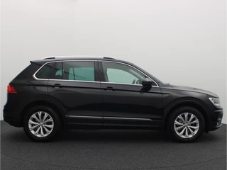 Volkswagen Tiguan TREKHAAK / CARPLAY / NAVI / CLIMA / PDC / BLUETOOTH / ACC / NL-AUTO - afbeelding nr 19