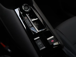 Alfa Romeo Junior Alfa Romeo Junior Veloce 54 kWh 280 PK | Techno Pack | 20