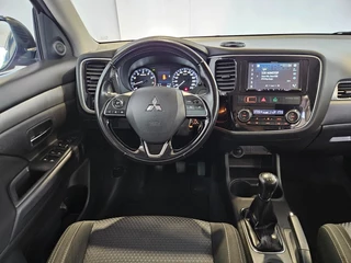 Mitsubishi Outlander Mitsubishi Outlander 2.0 Business Edition / Trekhaak / Camera - afbeelding nr 17