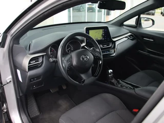 Toyota C-HR Toyota C-HR 1.8 Hybrid Bi-Tone - afbeelding nr 3