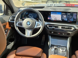 BMW 3 Serie BMW 3-serie Touring 330e xDrive M-Sport|PANO|HK|ACC|LASER|19 - afbeelding nr 10