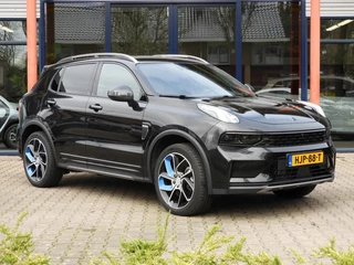 Lynk & Co 01 2025 1.5 PLUG-IN Hybrid STUUR+STOELVERW/BLACK LINED