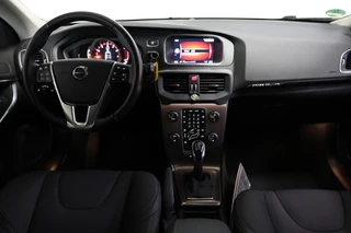 Volvo V40 Volvo V40 Cross Country 1.5 T3 Momentum AUTOMAAT NAV CAMERA '17 - afbeelding nr 2