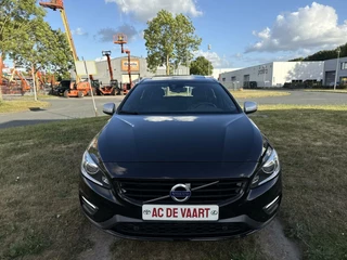 Volvo V60 Volvo V60 2.4 D6 Twin Engine R-Design - NAVI/PANO/LEER/NAP - afbeelding nr 3