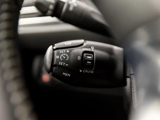 Peugeot 308 Peugeot 308 SW 1.2 PureTech Sport (PANORAMADAK, APPLE CARPLAY, GROOT NAVI, ADAPTIVE CRUISE, PARKEERSENSOREN, SPORTSTOELEN, GETINT GLAS, CRUISE, DAB+, NIEUWSTAAT) - afbeelding nr 20