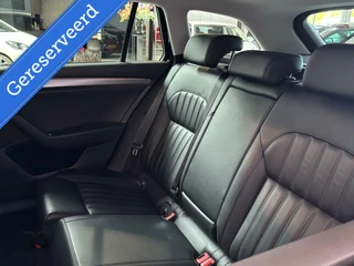 Škoda Superb Skoda Superb Combi 2.0 TDI 150 pk DSG Style Buss. | Navi | Pano | ACC | LED | Leder | Canton | 19