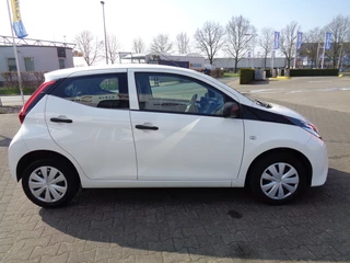 Toyota Aygo Toyota Aygo 1.0 VVT-i X-fun ; Airco ; 6 Mnd garantie - afbeelding nr 5