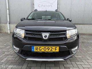 Dacia Sandero Stepway Dacia Sandero 0.9 TCe Stepway Lauréate 2015 / Airco / Navigatie / Bluetooth / 2e eigenaar NAP - afbeelding nr 2