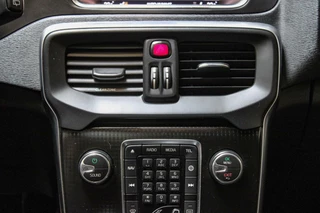 Volvo V40 Volvo V40 2.0 D3 Business Sport PANO| R DESIGN - afbeelding nr 25