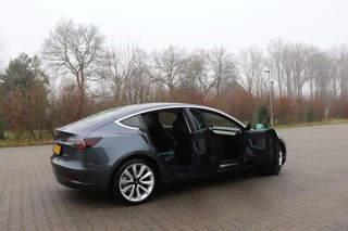 Tesla Model 3 Tesla Model 3 Long Range AWD 75 kWh dual motor leder panodak memoryseats autopliot stoelverwarming v+a - afbeelding nr 35