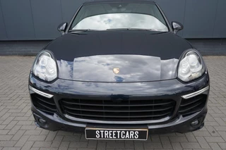 Porsche Cayenne Porsche Cayenne 3.0 D Sportdesign /Luchtvering /Pano /Sportchrono - afbeelding nr 3