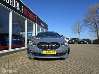 BMW 1 Serie BMW 1-serie 120i M-Sport Pano/Leder/StoelverW/Lane-Assist/NAP - afbeelding nr 4