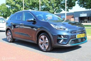 Kia e-Niro Kia e-Niro ExecutiveLine 64 kWh, Leer, Memory, stuur- Stoel verwarming/ventilatie, Pdc voor- achter, Camera, Adaptief Cruise, Dode hoek detectie, Carplay, Clima, Navi, Donkerglas. - afbeelding nr 11