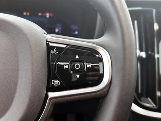 Volvo V60 Volvo V60 2.0 T6 AWD Plus Dark | 360° Camera | Panoramadak | Harman/Kardon - afbeelding nr 17