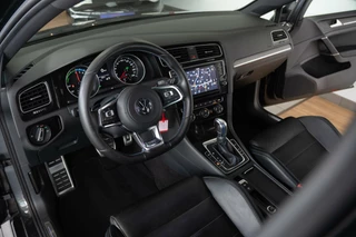 Volkswagen Golf Volkswagen Golf 1.4 TSI GTE 1.4 TSI GTE|Org NL|MY2016|CarPlay|Executive Plus|Leder|17