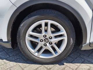 Toyota C-HR Toyota C-HR 1.8 Hybrid Active | Trekhaak | Org. NL! | Andoroid Auto, Apple C - afbeelding nr 36