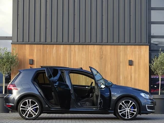 Volkswagen Golf Volkswagen Golf TSI GTE 204PK DSG / RNS / LED *NAP* - afbeelding nr 4