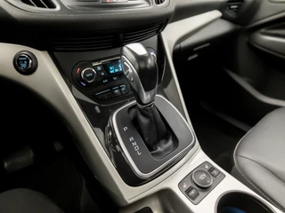 Ford C-MAX Ford C-MAX 2.0 Plug-in Hybrid Titanium Plus 185Pk Automaat (PANORAMADAK, GROOT NAVI, CLIMATE, CAMERA, LEDEREN SPORTSTOELEN, GETINT GLAS, ELEK ACHTERKLEP, KEYLESS, NIEUWE APK, NIEUWSTAAT) - afbeelding nr 11