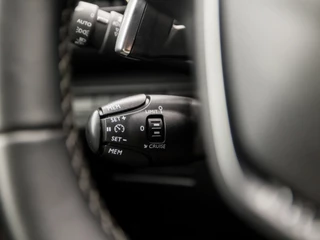 Peugeot 5008 Automaat (APPLE CARPLAY, STOELVERWARMING, LEDER, GROOT NAVI, 360 CAMERA, KEYLESS, SPORTSTOELEN, GETINT GLAS, CRUISE, NIEUWE APK, NIEUWSTAAT) - afbeelding nr 22