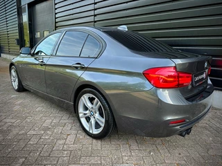 BMW 3 Serie BMW 3 Serie 320i AUT|SPORTLEER|CAMERA|CARPLAY|HiFi - afbeelding nr 42