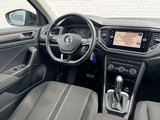 Volkswagen T-Roc Volkswagen T-ROC 1.5 TSI Sport Led Adaptive cruise Climate control Navigatie Pdc voor+achter DAB - afbeelding nr 25