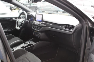 Ford Focus Ford Focus Wagon 2.3 EcoBoost ST-3 | Automaat 280pk! | Dubbele Wielset | Panoramadak | Winter Pack | Adaptive cruise control | Adaptive LED | Head up Display | Camera | - afbeelding nr 12