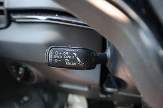 Škoda Karoq Digital Dash / Canton / Trekhaak / 19inch Stoelverwarming / - afbeelding nr 19