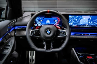 BMW M5 BMW 5-serie Touring M5 V8 Hybrid | Direct leverbaar | Pano | B&W | M Drive | - afbeelding nr 8