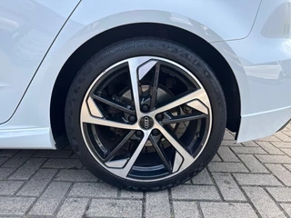 Audi A3 Audi A3 35 TFSI S-LINE NL-AUTO PANO-DAK/NAVI/ACC/PDC/STOELVERW - afbeelding nr 9