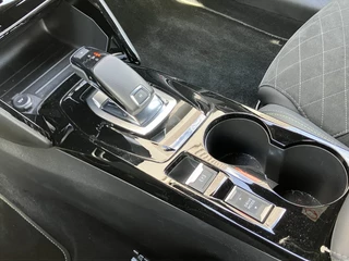Peugeot 208 Peugeot 208 1.2 PureTech GT Pack AUT. | 1e eigenaar | dealer onderh. | adapt. cruise contr. camera | sportstoelen | apple carplay - afbeelding nr 34