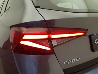 Škoda Fabia Škoda Fabia 1.0 TSI 115pk DSG/AUT Business Edition ACC, App connect, PDC - afbeelding nr 27