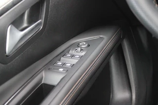 Peugeot 5008 Peugeot 5008 1.2 130PK AUTOMAAT GT | NAVIGATIE | APPLE CARPLAY/ANDROID AUTO | ADAPTIVE CRUISE CONTROL | KEYLESS ENTRY/START | FULL LED KOPLAMPEN | 18