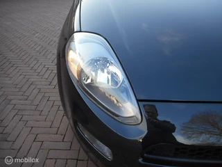 Fiat Punto Fiat Punto TwinAir Turbo 100 Lounge NAVI+RESERVEWIEL+METALLIC - afbeelding nr 17